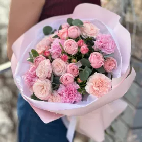 Букет &laquo;Тысяча поцелуев&raquo; от интернет-магазина «Цветочные истории»