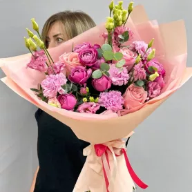 Букет &laquo;Малиновый коктейль&raquo; от интернет-магазина «Цветочные истории»