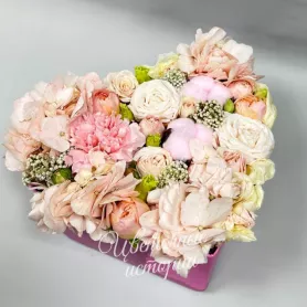 Букет &laquo;Подписка Премиум Сердце&raquo; от интернет-магазина «Цветочные истории»