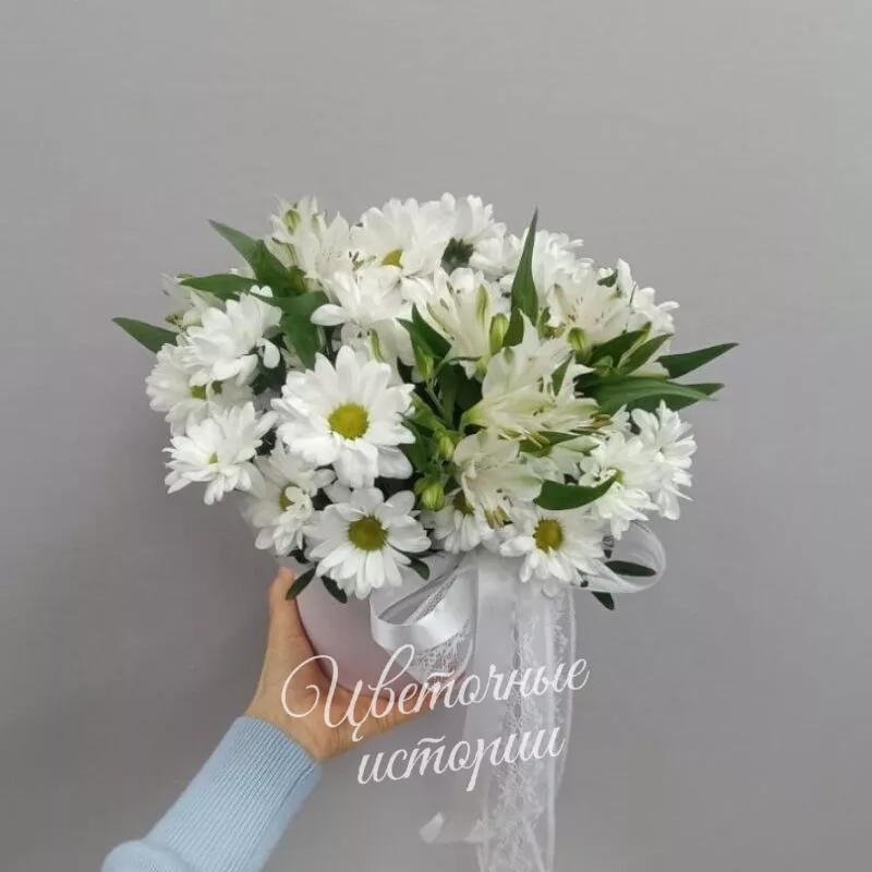 Композиция в коробке &laquo;Композиция с Альстромерией и хризантемой&raquo; 1