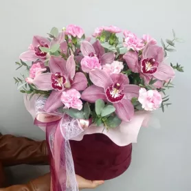 Композиция &laquo;Композиция с орхидеей&raquo; от интернет-магазина «Цветочные истории»