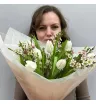 Весенний букет из белых тюльпанов 1