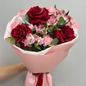 Магия роз от интернет-магазина «Цветочные истории»