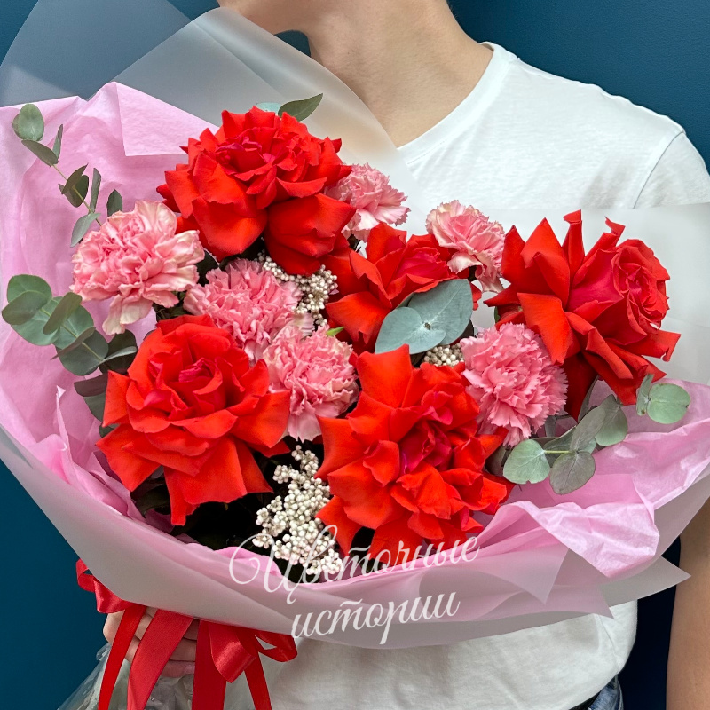 Букет из французских роз и диантусов &laquo;Горячее сердце&raquo; 1