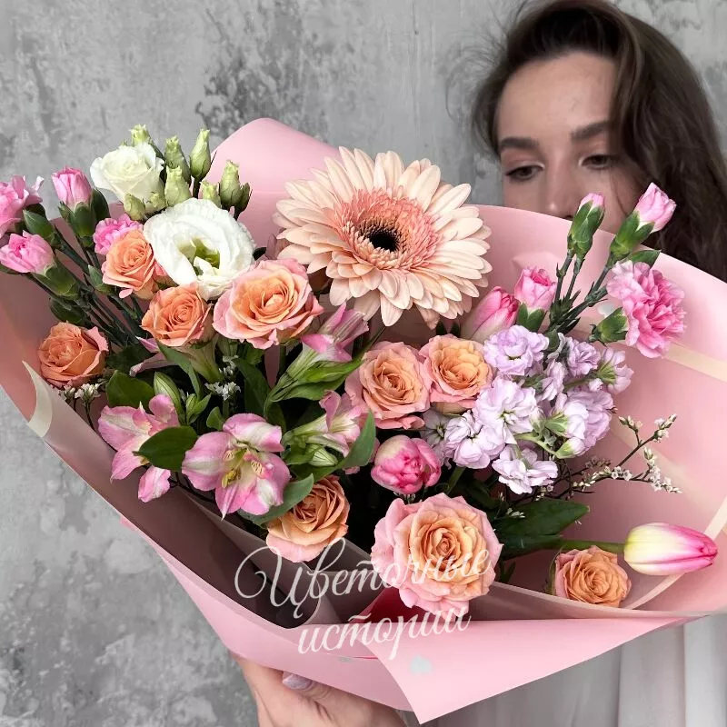 Букет из герберы,лизиантуса и маттиолы &laquo;С весной,любимая&raquo; 2