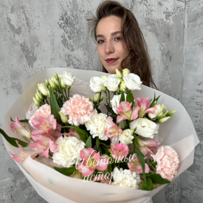Букет из альстромерии,эустомы и диантусов &laquo;Букет для любимой&raquo;