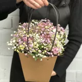 Композиция в коробке «Цветное облачко» от интернет-магазина «Цветочные истории» в Ярославле