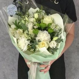 Букет &laquo;Лунный свет&raquo; от интернет-магазина «Цветочные истории»