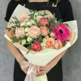 Сборный букет &laquo;Элегантность&raquo; от интернет-магазина «Цветочные истории»