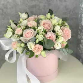 Композиция &laquo;Коробка нежности&raquo; от интернет-магазина «Цветочные истории»