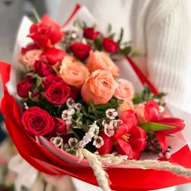 Букет &laquo;Пылкая любовь&raquo; от интернет-магазина «Цветочные истории»