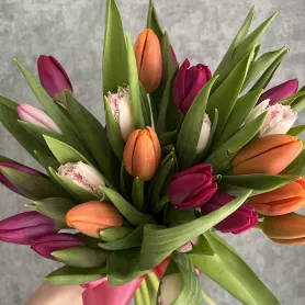 Букет &laquo;Тюльпановый микс&raquo; от интернет-магазина «Цветочные истории»
