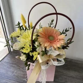 Композиция &laquo;Солнце в ладошках&raquo; от интернет-магазина «Цветочные истории»