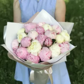 Букет из пионов &laquo;Жемчужина красоты&raquo; от интернет-магазина «Цветочные истории»