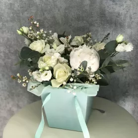 Букет из пионов &laquo;Мятный комплимент&raquo; от интернет-магазина «Цветочные истории»