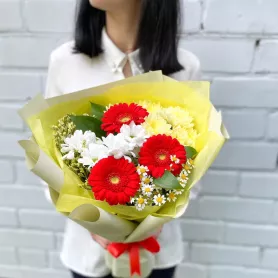 Яркий день от интернет-магазина «Цветочные истории»