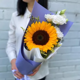 Букет &laquo;Солнце&raquo; от интернет-магазина «Цветочные истории»