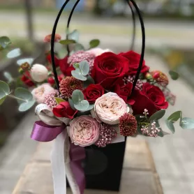 Вечер с любимой от интернет-магазина «Цветочные истории»