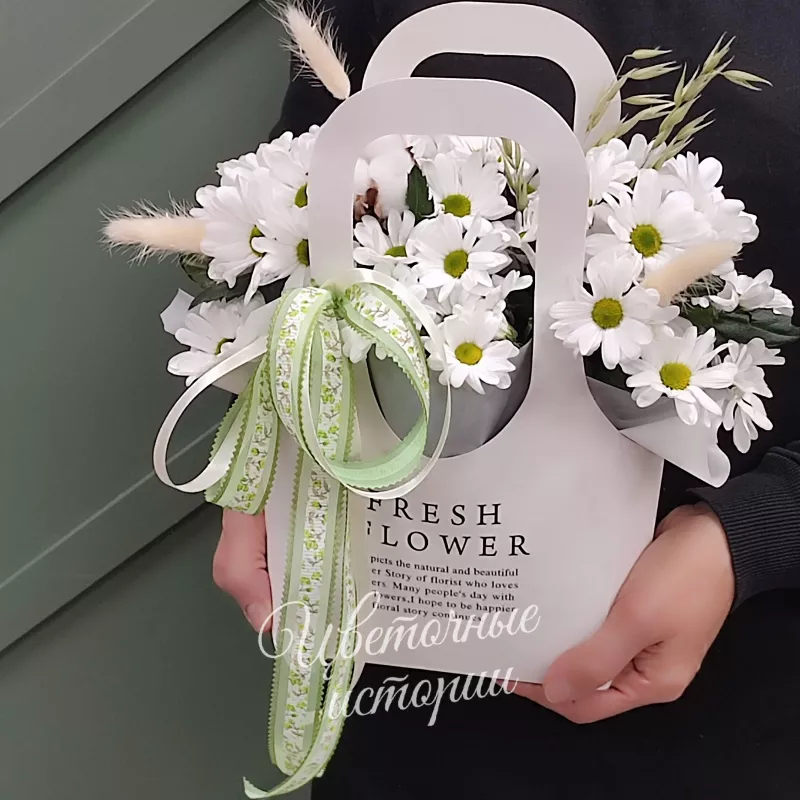 Композиция в коробке &laquo;Ромашковое счастье&raquo;