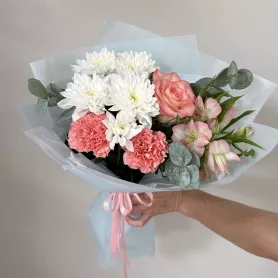 Сборный букет &laquo;Мечта поэта&raquo; от интернет-магазина «Цветочные истории»