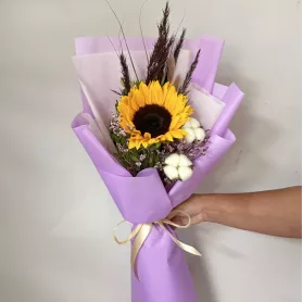 Сборный букет &laquo;Провожая лето&raquo; от интернет-магазина «Цветочные истории»