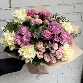 Сборный букет &laquo;Вечно прекрасный&raquo; от интернет-магазина «Цветочные истории»