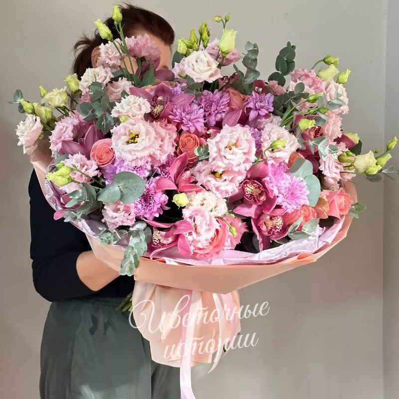 Сборный букет &laquo;Неповторимой &raquo;