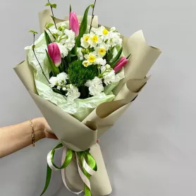 Весна в городе от интернет-магазина «Цветочные истории»